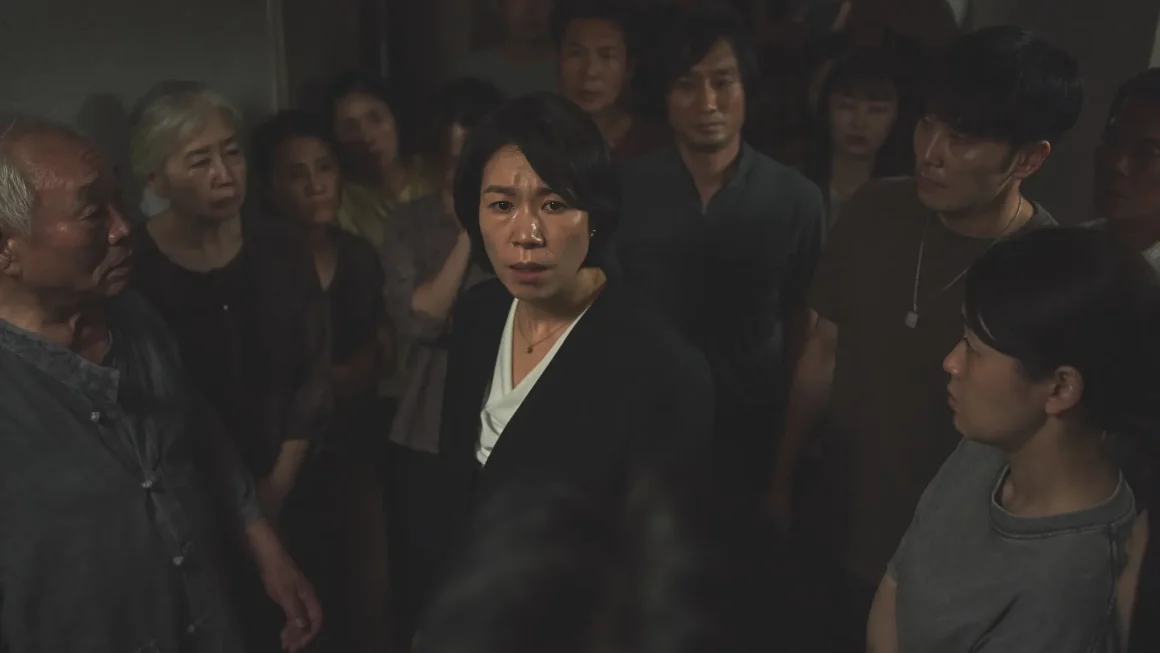 Breaking Down the Bloody Ending of Netflix’s Wall to Wall